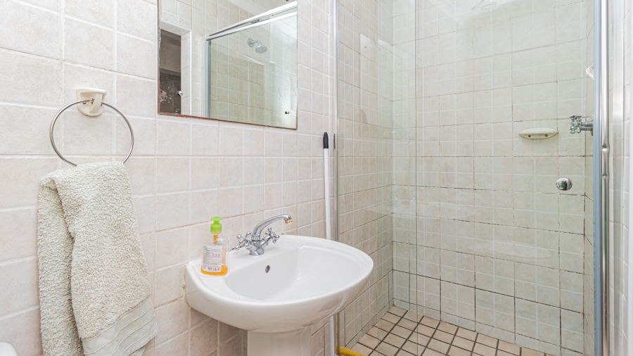 2 Bedroom Property for Sale in Bellville Central Western Cape